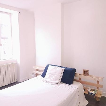 Charmant Logement A Vierzon Centre Exterior foto