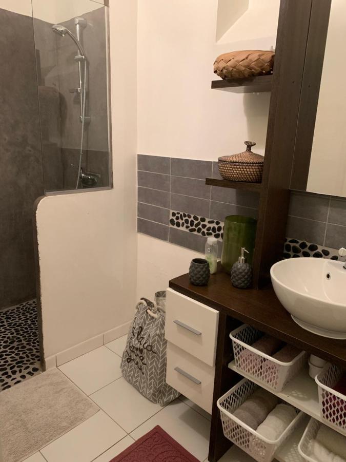 Charmant Logement A Vierzon Centre Exterior foto
